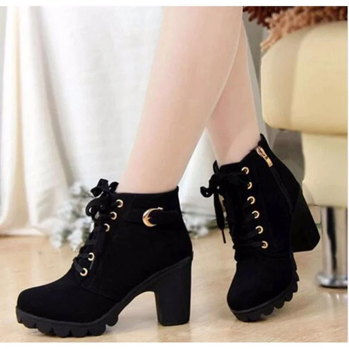 Ava - Schnürstiefeletten zum Aufpeppen deines Herbst-Outfits 0
