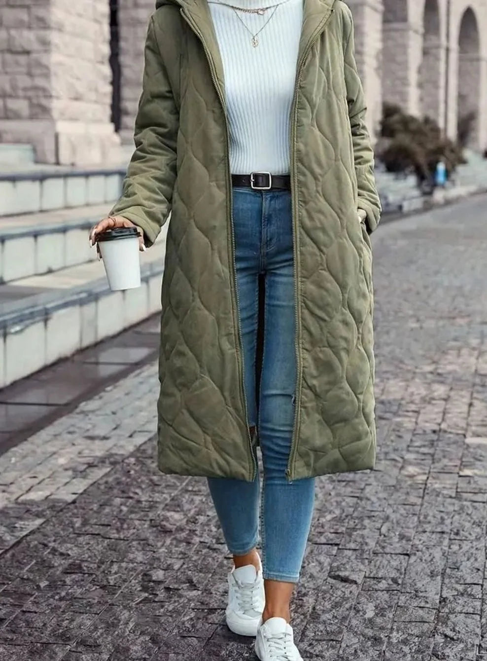 Charlotte | Damen Winterjacke Gesteppte Kapuzenjacke mit Reißverschluss 1