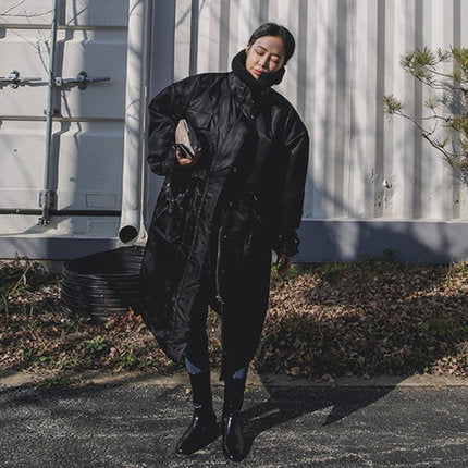 Damen wattierter Longline-Mantel mit hohem Stehkragen und Steppnähten 2