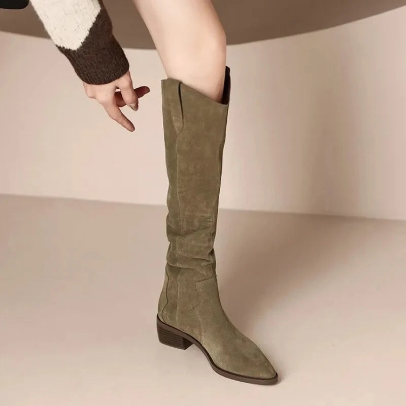 Drune - Vintage-Stiefel aus Wildleder mit Rüschen 5