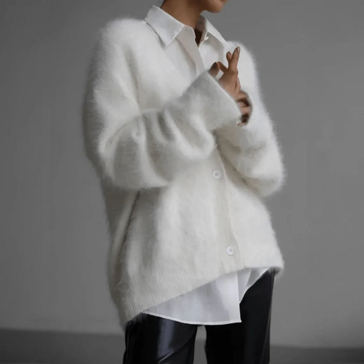 Edith | Damen Trendige Flauschige Strickjacke mit Knopfleiste 7
