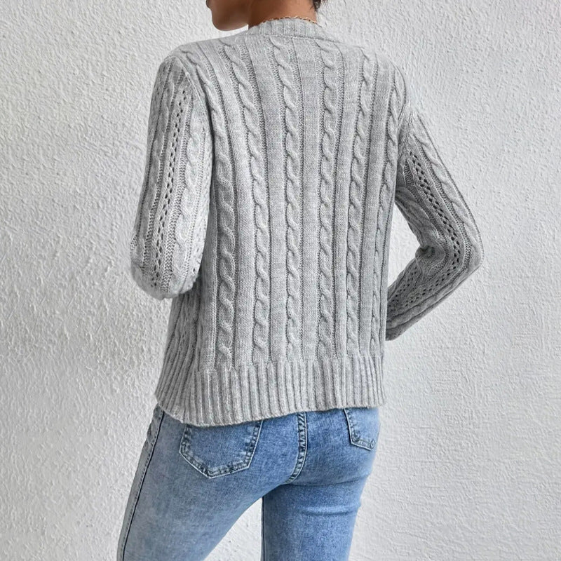 Elfriede | Damen Zopfmuster Strickjacke mit Knopfleiste 1
