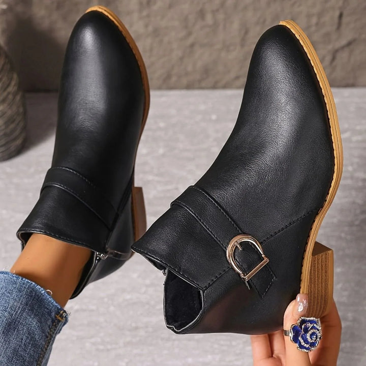 Frieda | Damen Stiefeletten mit Blockabsatz Schnallendetail Seitenreißverschluss 2