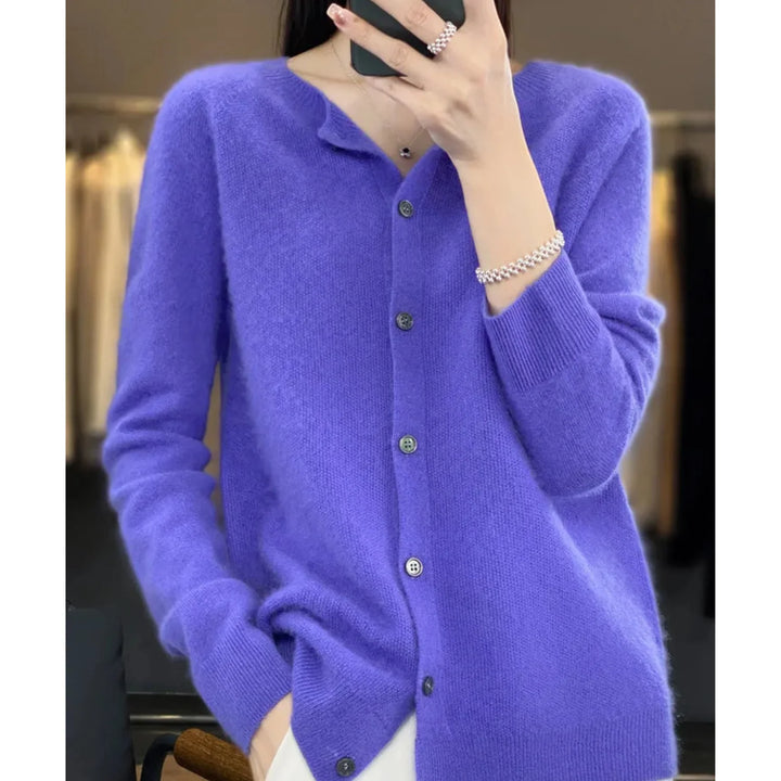 Katharina | Damen Strickjacke mit klassischer Knopfleiste 2