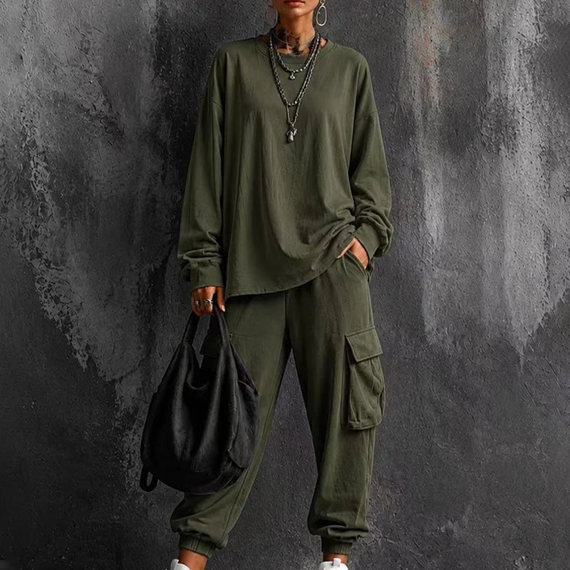 Lotta | Damen Zweiteiler mit Rundhals-Shirt und Cargohose 3