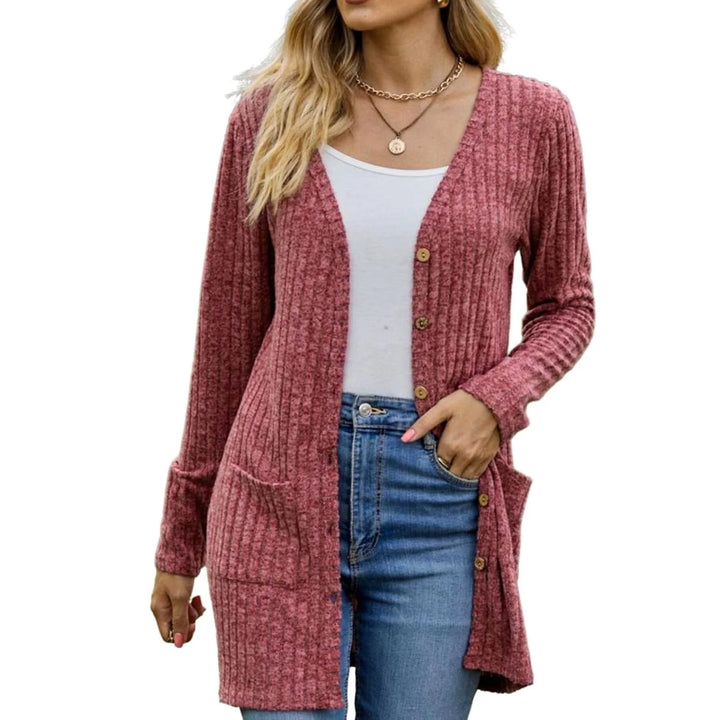Marie | Damen Strickjacke mit Rippstruktur aufgesetzten Taschen und Knopfleiste 1
