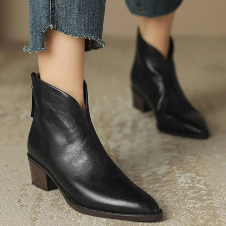 Sophie | Damen Stiefeletten mit spitzer Zehenpartie niedrigem Blockabsatz Reißverschluss 0