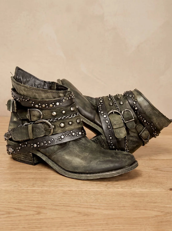 Sophie | Damen Vintage Western Stiefeletten mit Schnallenriemen Nieten Ketten 2