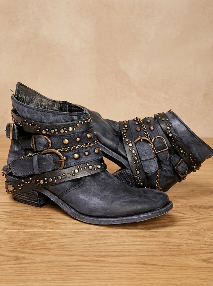 Sophie | Damen Vintage Western Stiefeletten mit Schnallenriemen Nieten Ketten 6